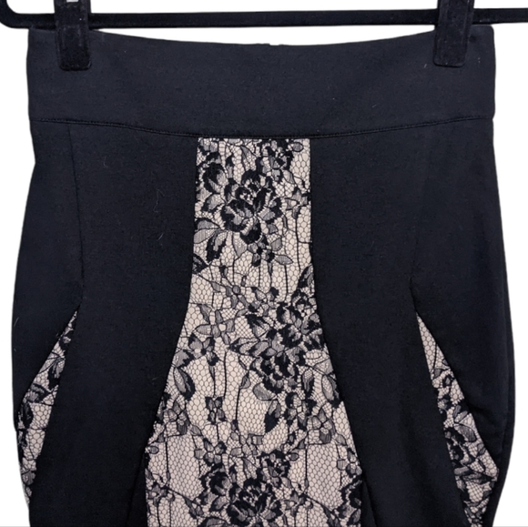 Kardashian Kollection Bodycon High Waist Lace Skirt ✨ - Picture 4 of 7